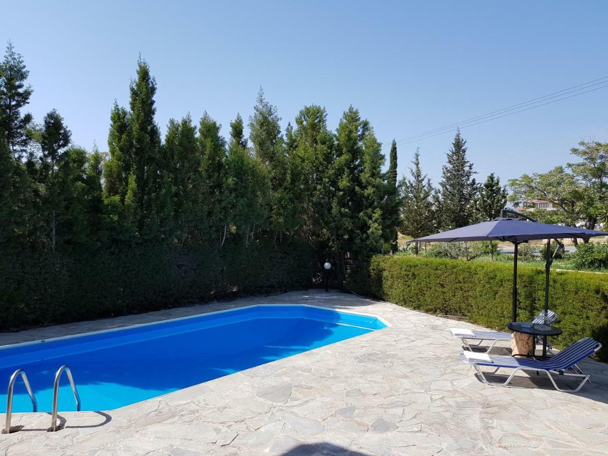 Villa 26 Paphos ภายนอก รูปภาพ