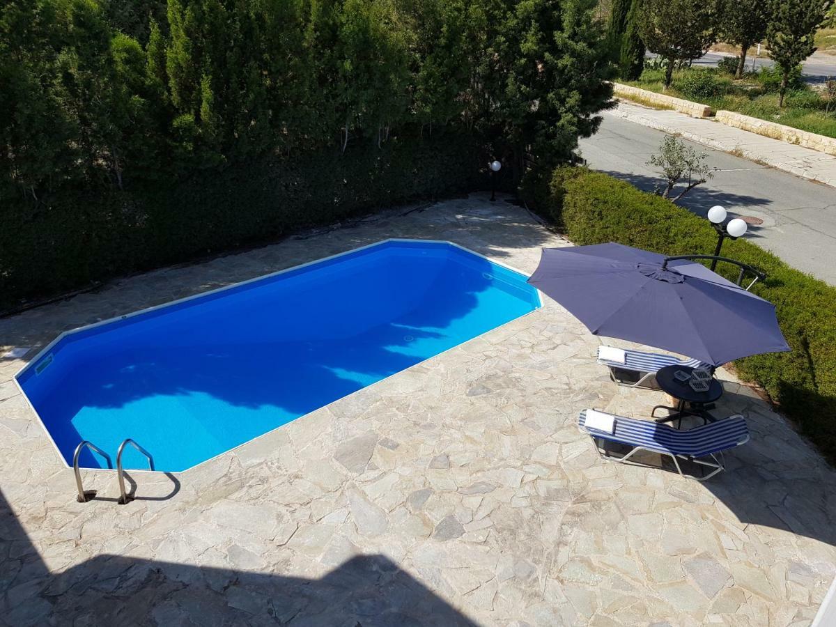 Villa 26 Paphos ภายนอก รูปภาพ