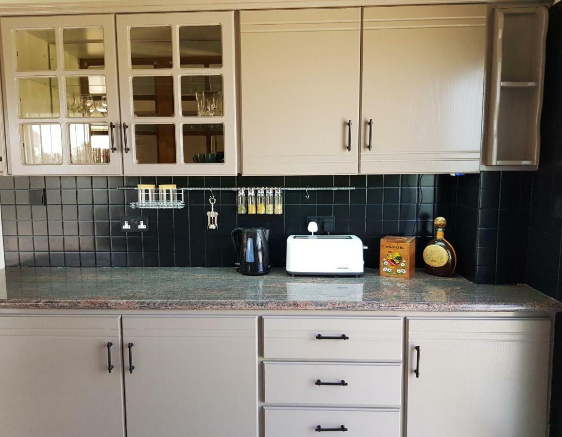 Villa 26 Paphos ภายนอก รูปภาพ