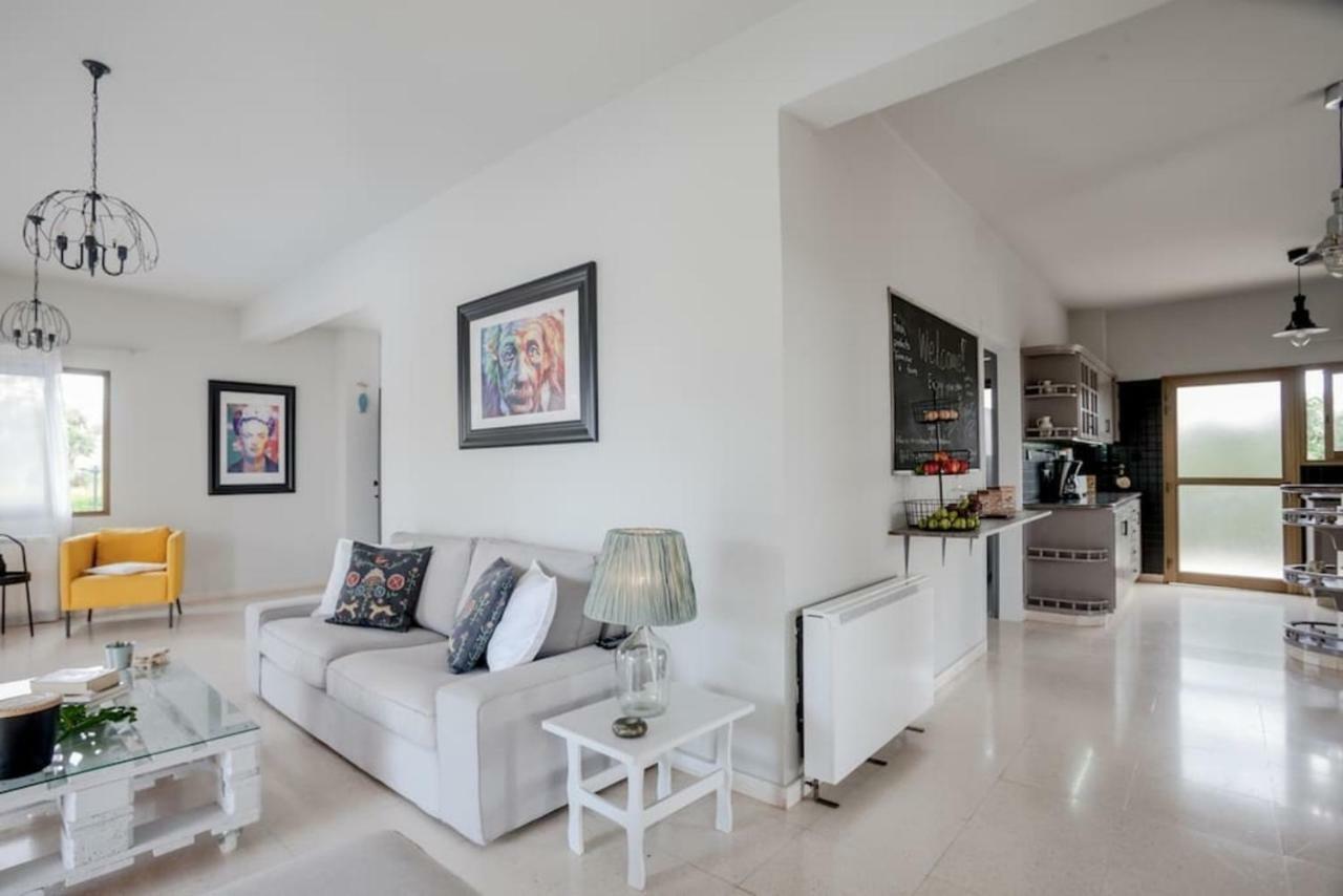 Villa 26 Paphos ภายนอก รูปภาพ