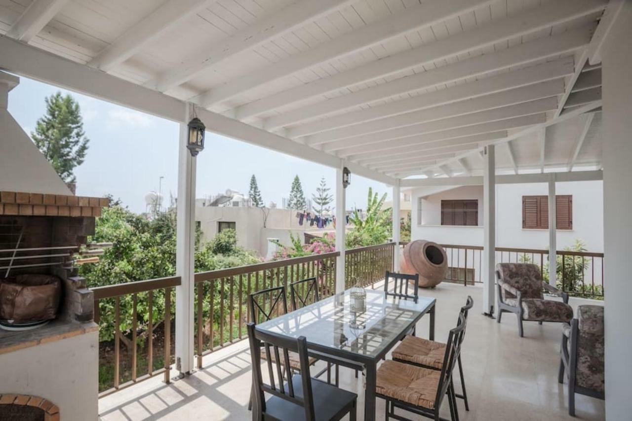 Villa 26 Paphos ภายนอก รูปภาพ