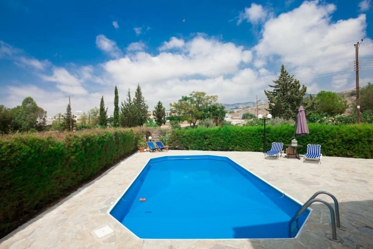 Villa 26 Paphos ภายนอก รูปภาพ
